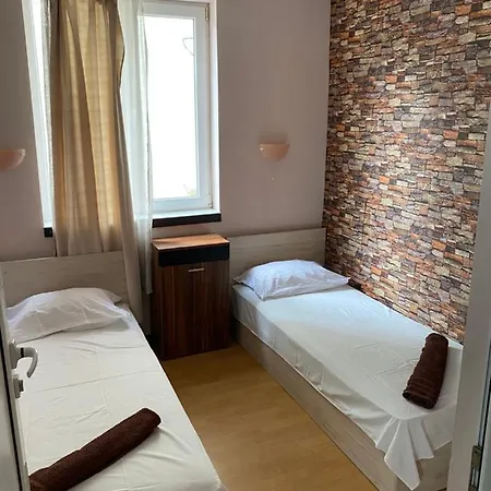 Romance * Pomorie